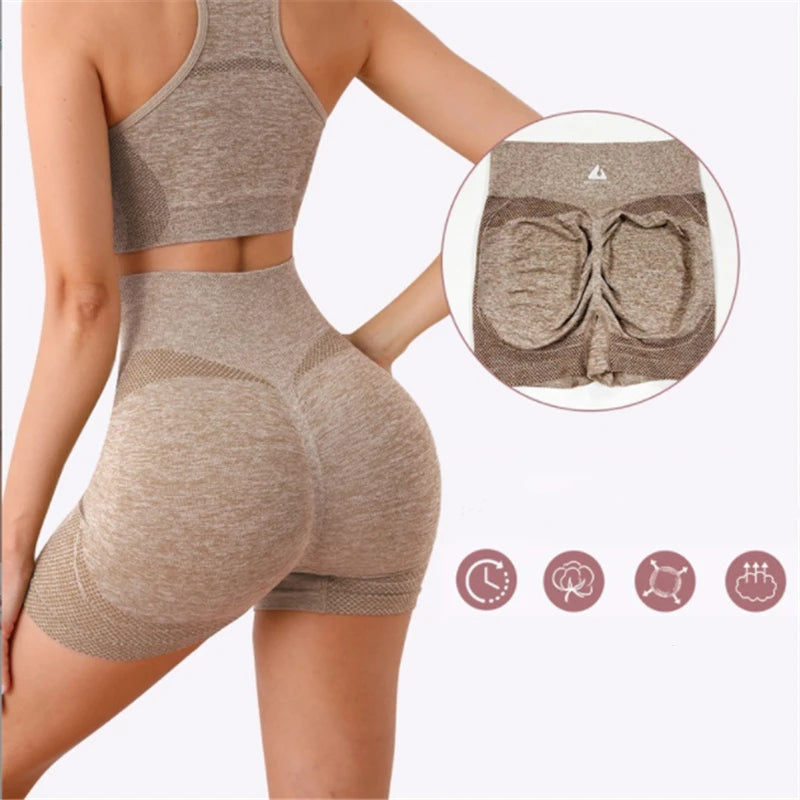 Conjunto calções e sutiãs esportivos