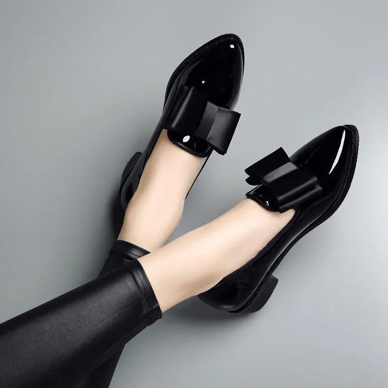 Mocassins de couro envernizado