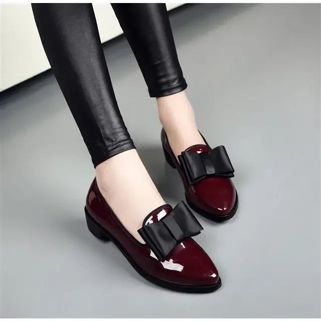 Mocassins de couro envernizado
