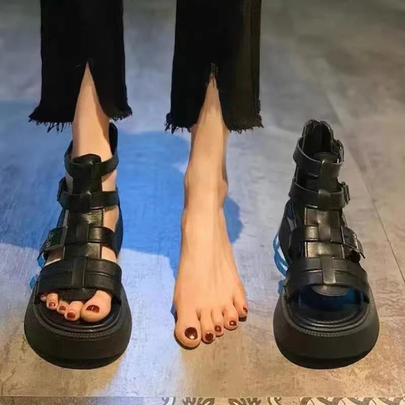 Sandálias femininas de salto grosso estilo romanos