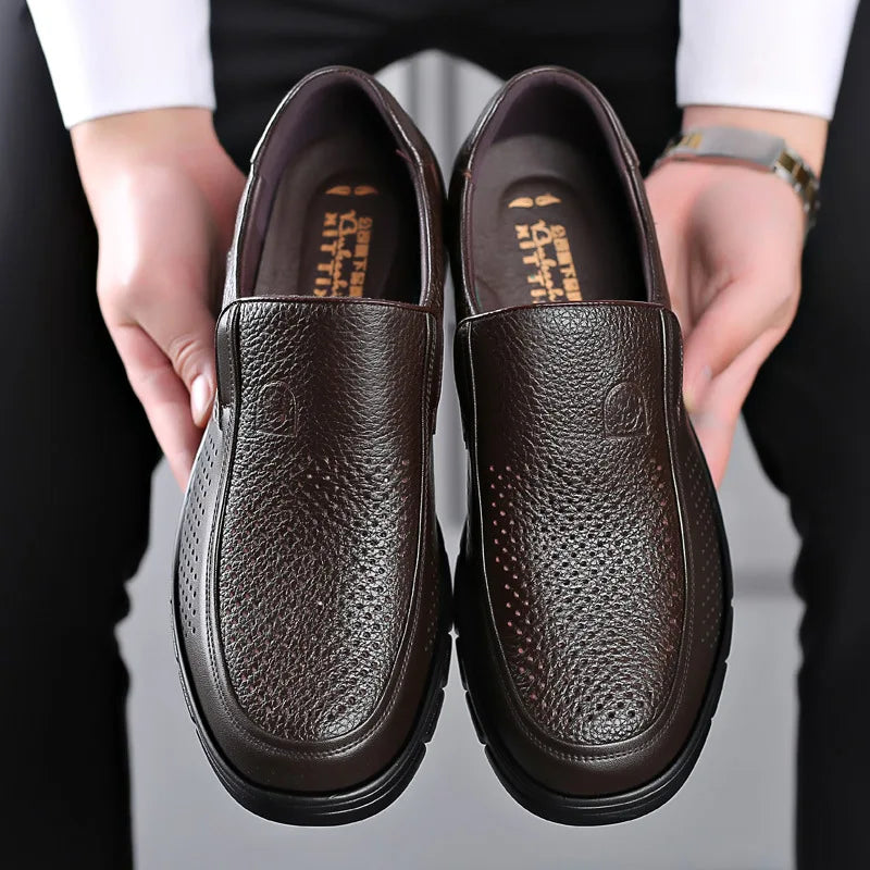 Sapatos feitos à mão de couro genuíno