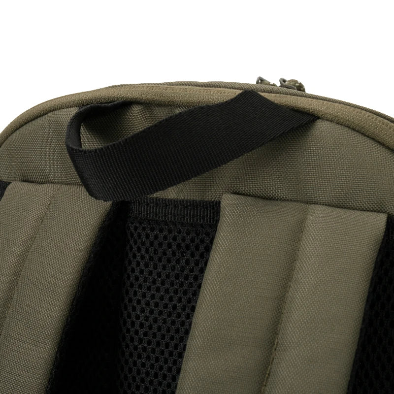 Mochila Adidas esportiva clássica