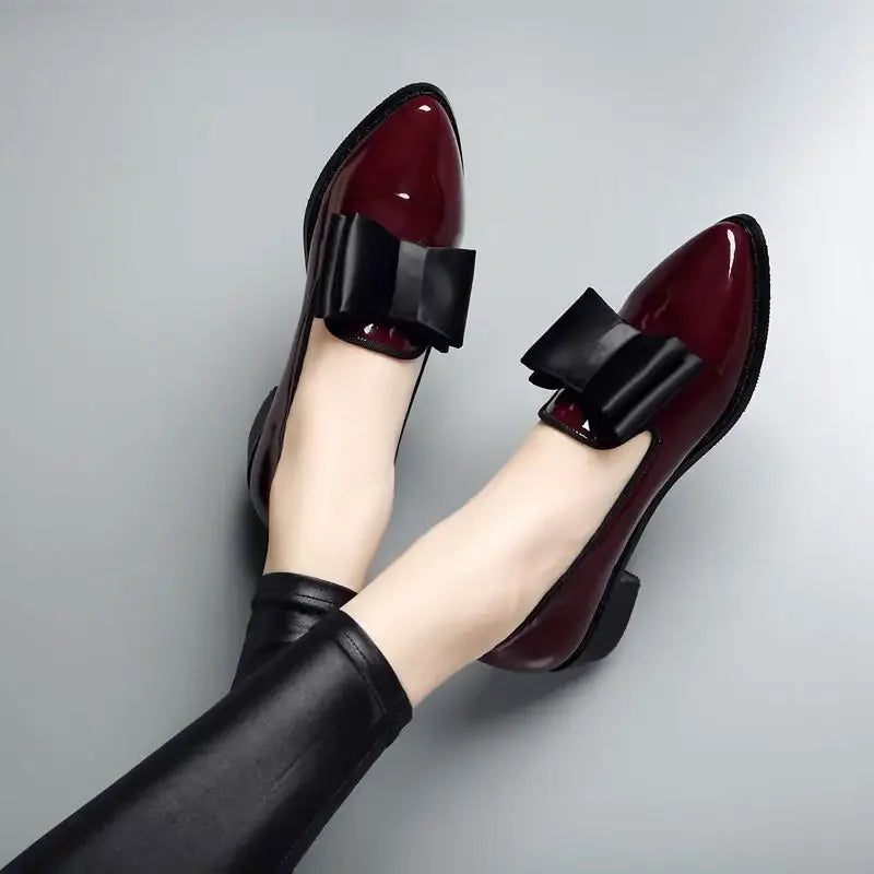 Mocassins de couro envernizado