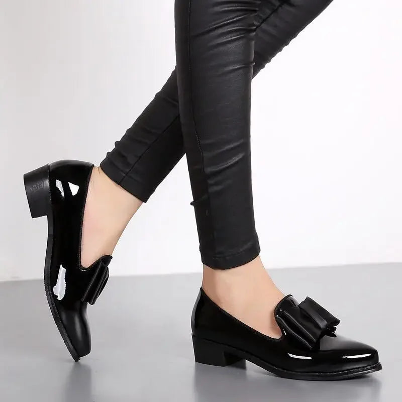 Mocassins de couro envernizado