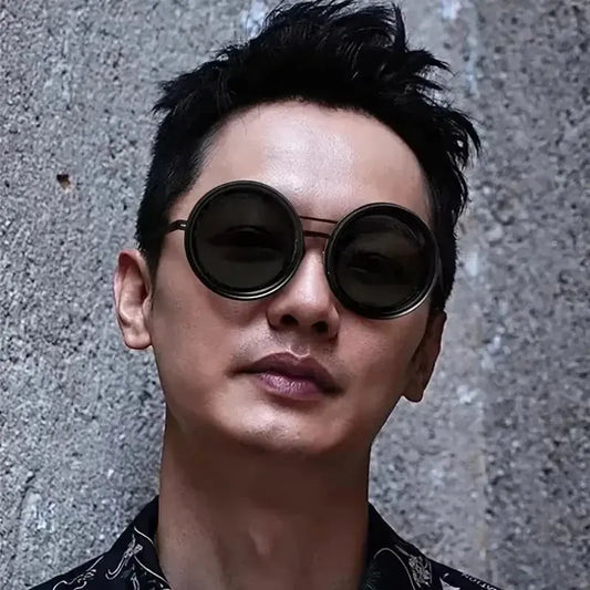 Óculos de sol com escurecimento ajustável