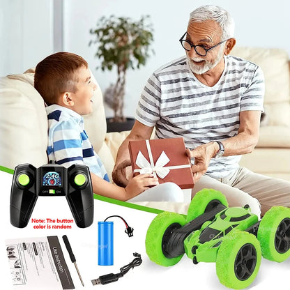 Carro de controle remoto Sinovan com carregamento leve e tipo C