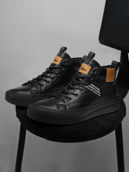 Tenis casuais de sola grossa