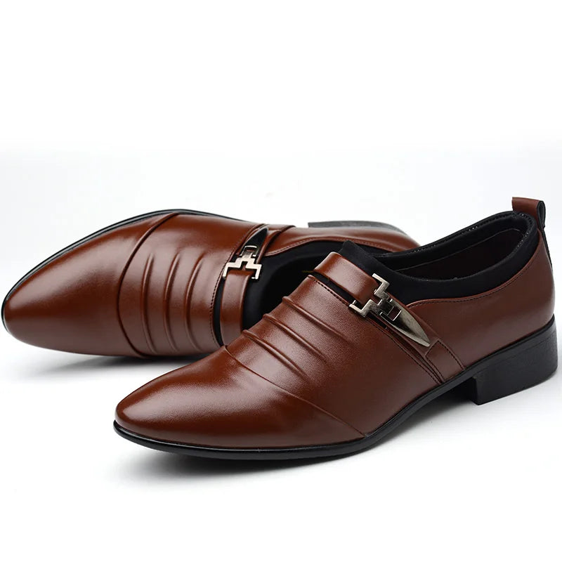 Sapatos casuais de couro