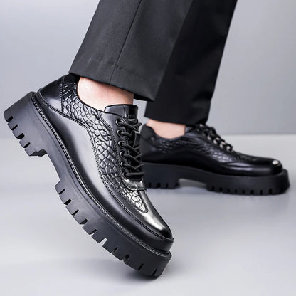 Sapatos Masculinos de Couro com Sola Grossa – Estilo Clássico e Retro