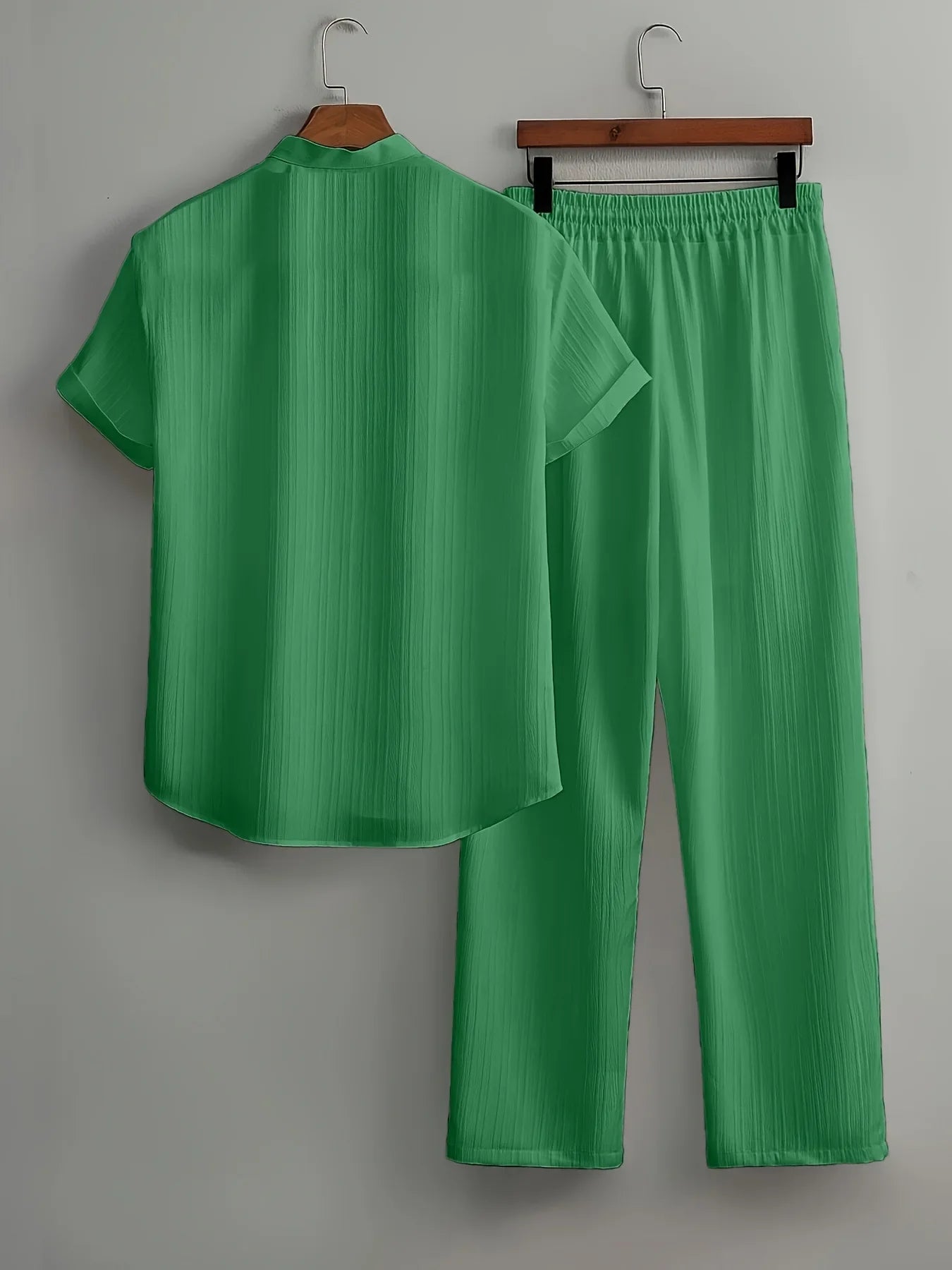 Conjunto masculino moderno