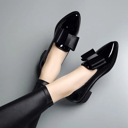 Mocassins de couro envernizado