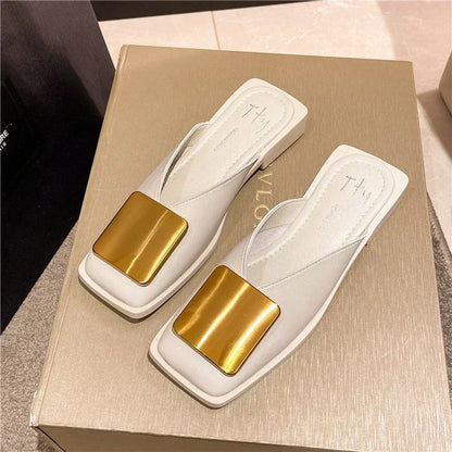 Chinelo Baotou Feminino Verão Retrô com Fivela de Metal