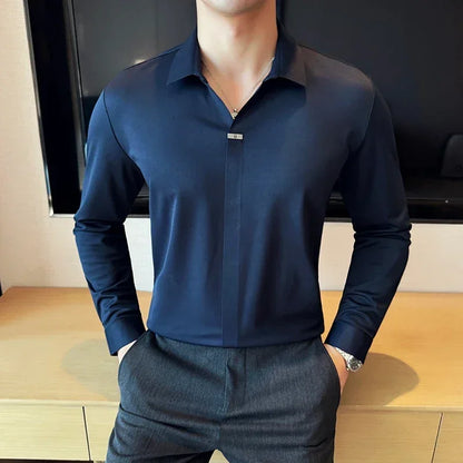 Camisa polo masculina com decote em V
