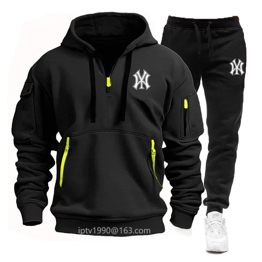 Conjunto Masculino de Moletom com Capuz e Calças
