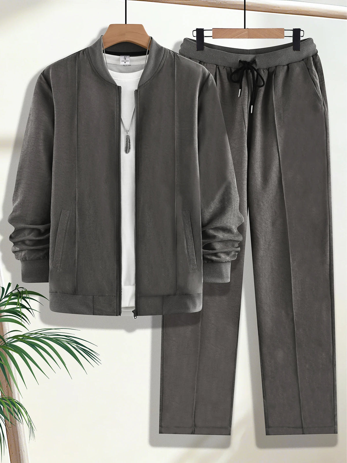 Conjunto Masculino de Jaqueta e Calças