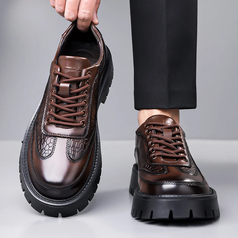 Sapatos Masculinos de Couro com Sola Grossa – Estilo Clássico e Retro