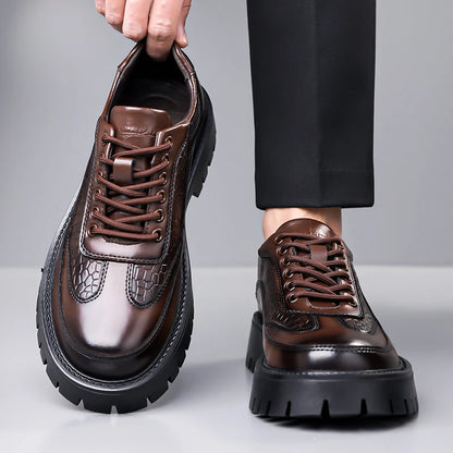 Sapatos Masculinos de Couro com Sola Grossa – Estilo Clássico e Retro