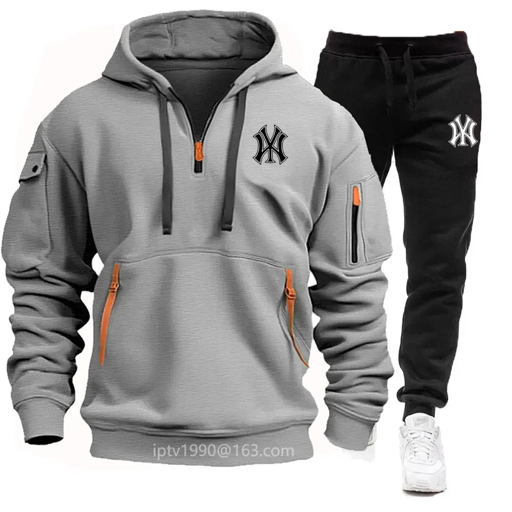 Conjunto Masculino de Moletom com Capuz e Calças
