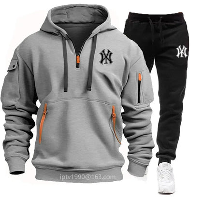 Conjunto Masculino de Moletom com Capuz e Calças