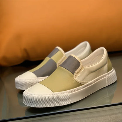 Mocassins em pele genuína moderno em blocos de cor