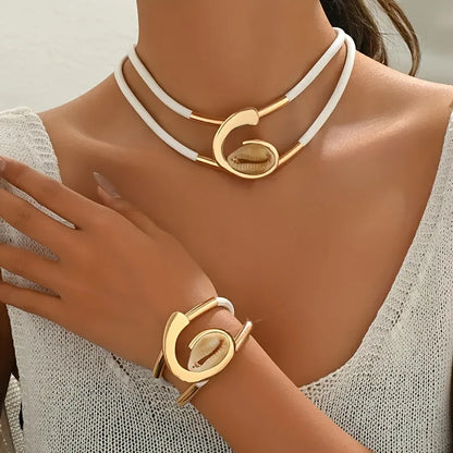 Conjunto de pulseira e colar