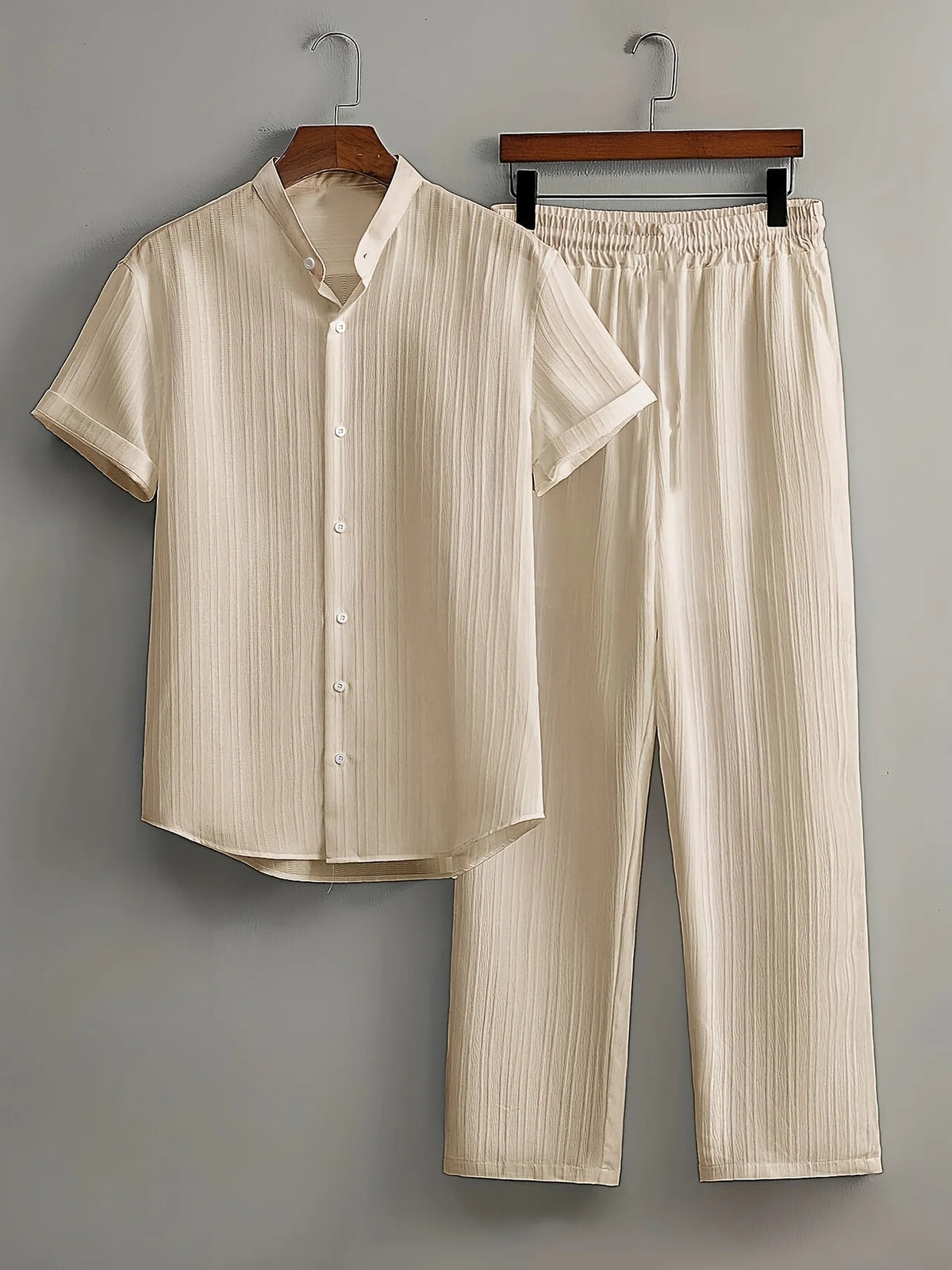 Conjunto Masculino de Verão em Duas Peças — Camisa de Manga Curta e Calças