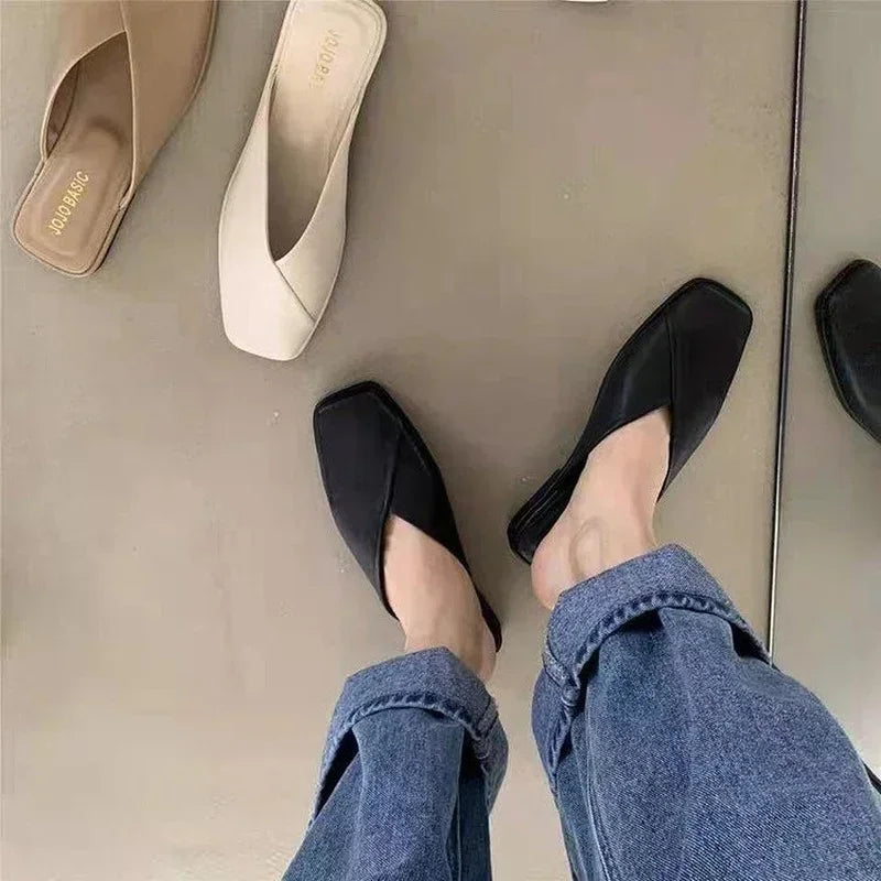 Mules Femininas Rasas de Verão – Confortáveis e Práticas para o Dia a Dia