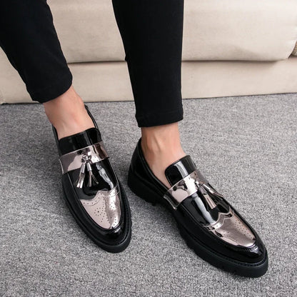 Mocassins de patente dourado