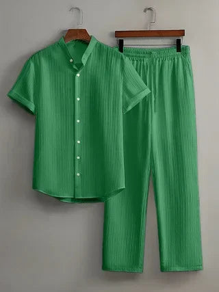 Conjunto masculino moderno