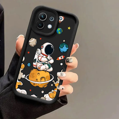 Capa de Silicone Fofa de Astronauta para Xiaomi, POCO e Redmi – Proteção e Estilo