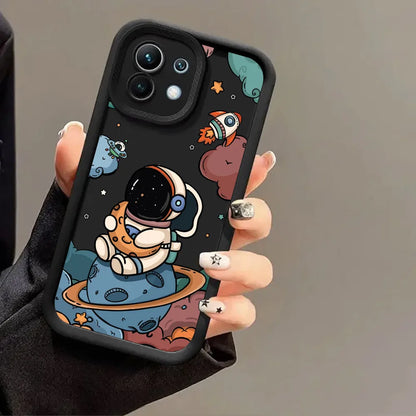 Capa de Silicone Fofa de Astronauta para Xiaomi, POCO e Redmi – Proteção e Estilo