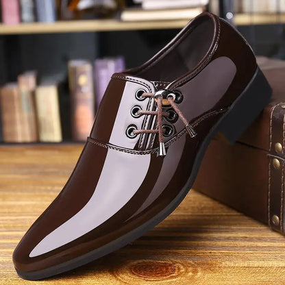 Sapatos casuais de couro brilhante