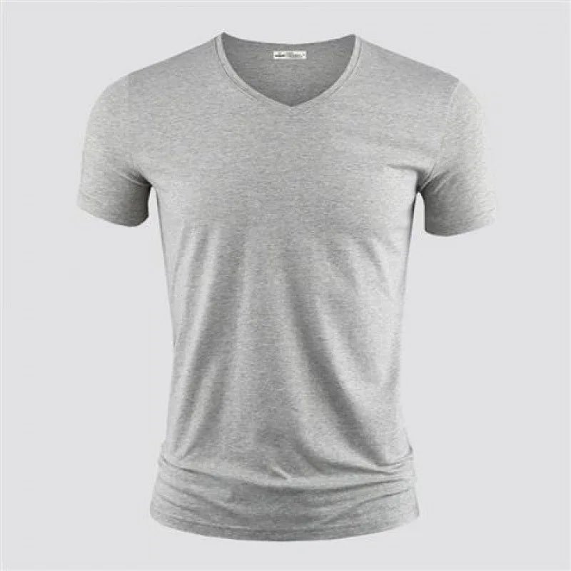 T-shirts cor pura gola V e O