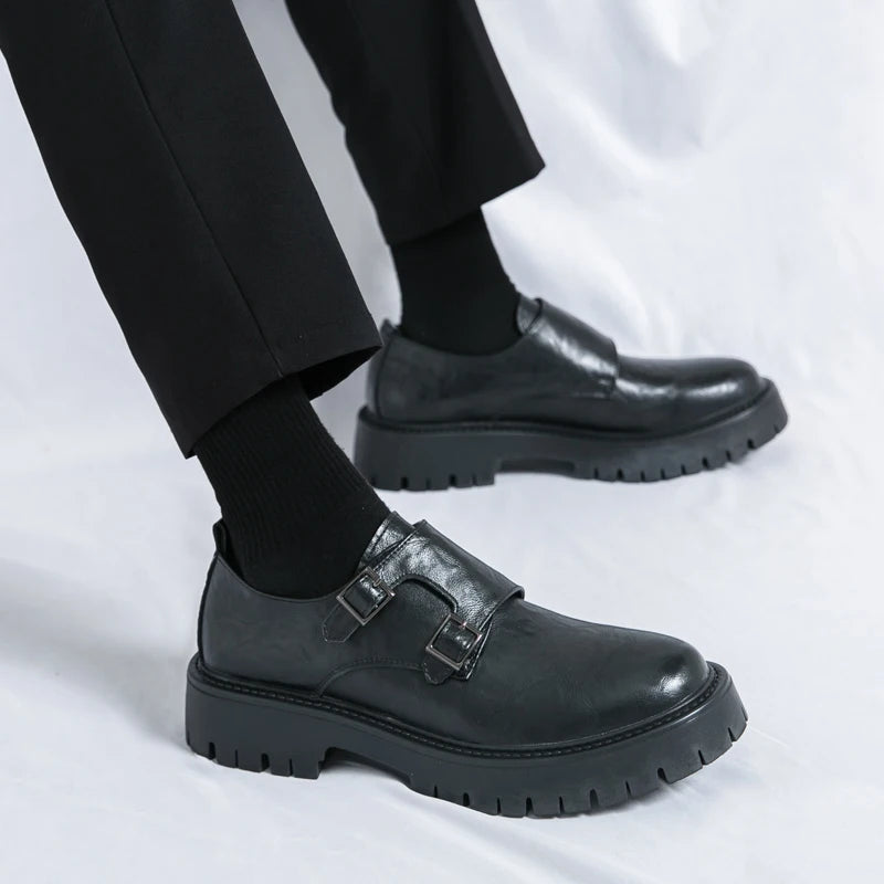 Sapatos derby masculinos em couro