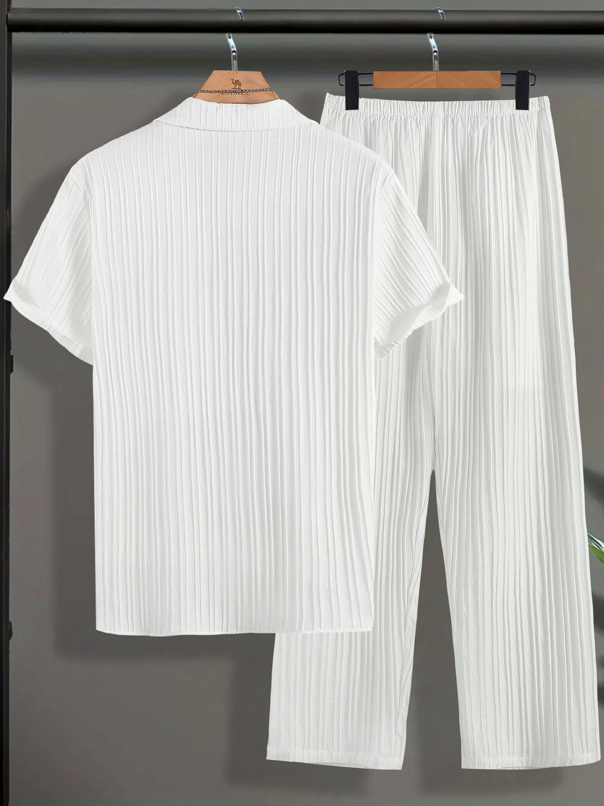 Conjunto Masculino de 2 Peças com Camisa de Manga Curta e Calça