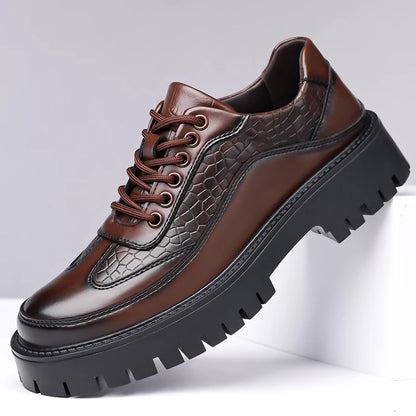 Sapatos Masculinos de Couro com Sola Grossa – Estilo Clássico e Retro