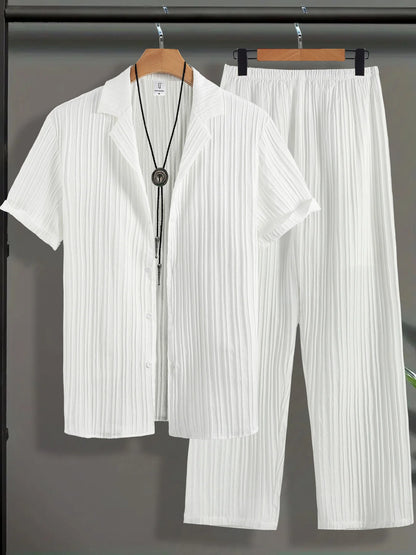 Conjunto Masculino de 2 Peças com Camisa de Manga Curta e Calça
