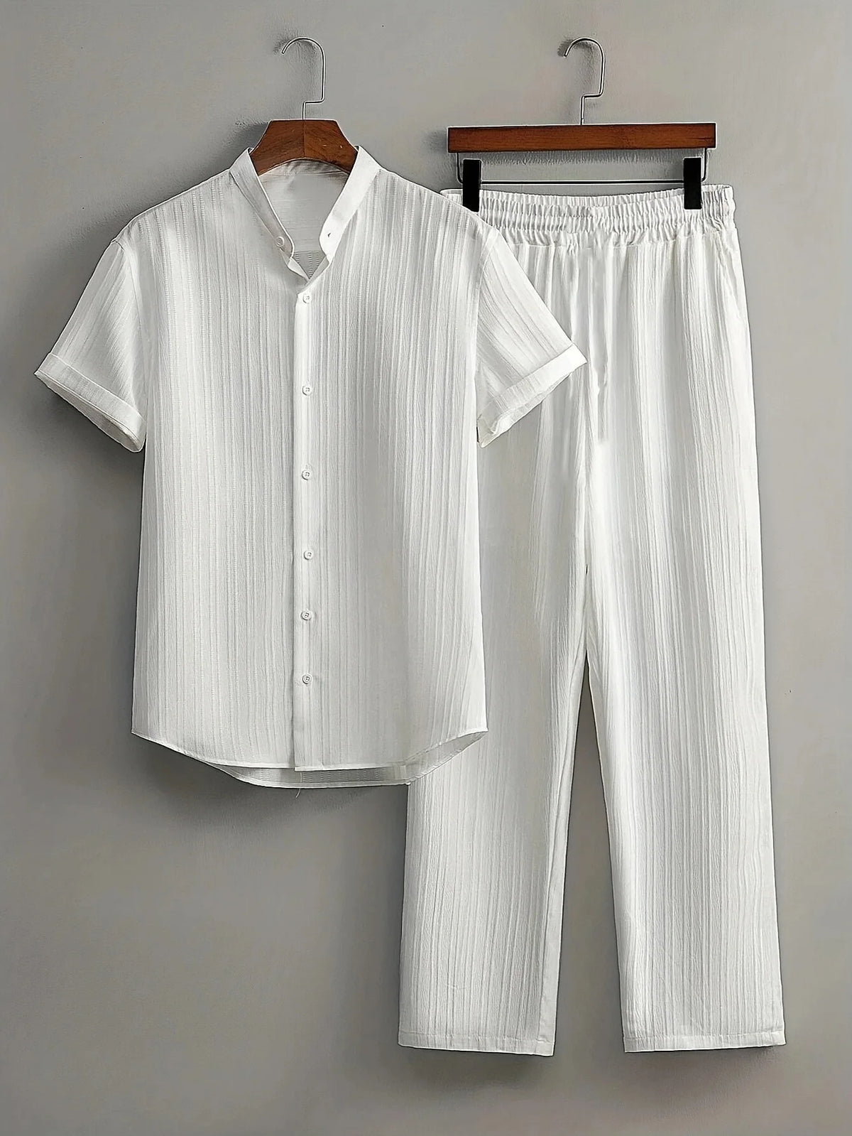 Conjunto Masculino de Verão em Duas Peças — Camisa de Manga Curta e Calças