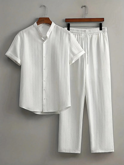 Conjunto Masculino de Verão em Duas Peças — Camisa de Manga Curta e Calças