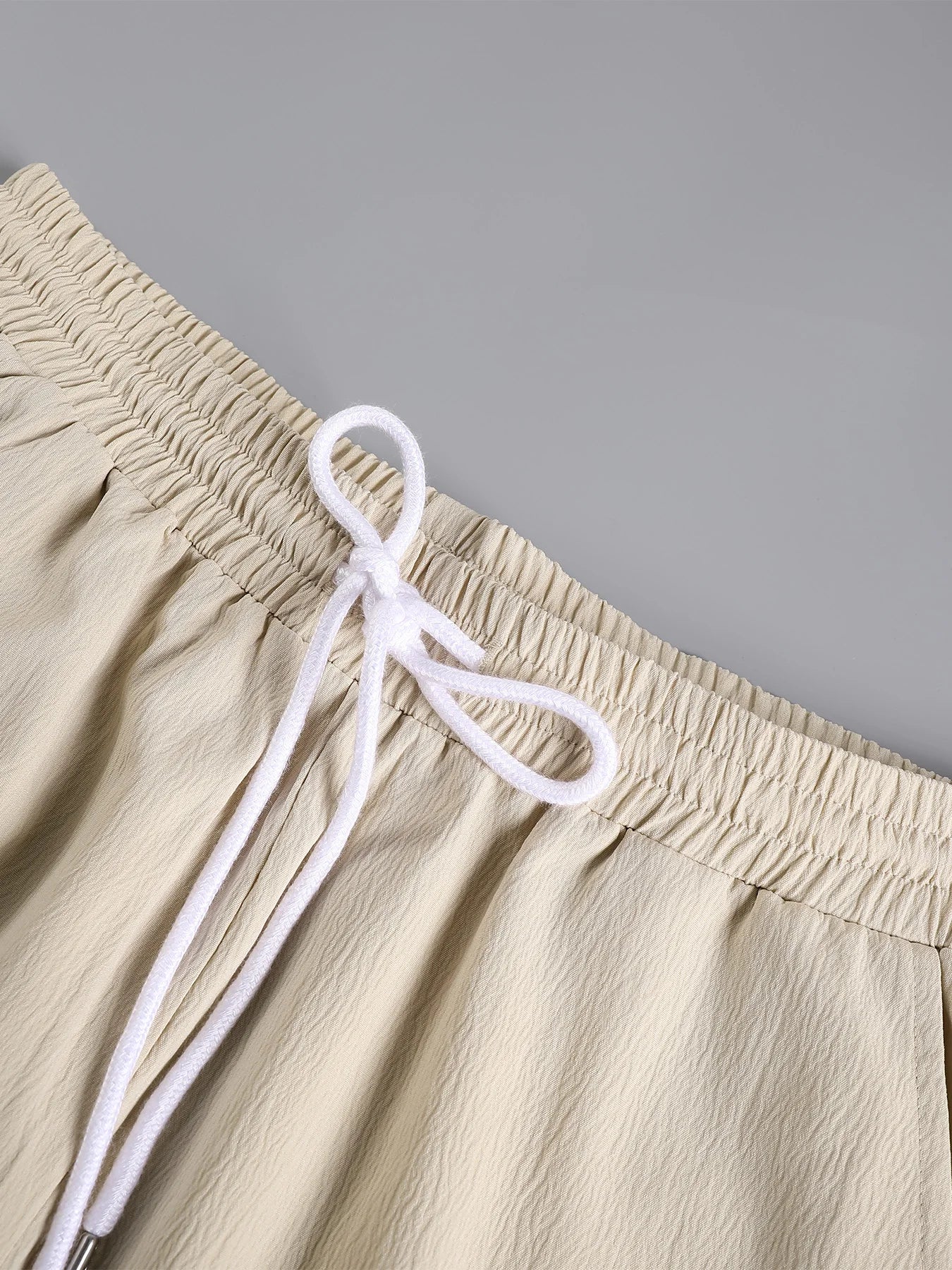 Conjunto Masculino de Camisa e Calções com Textura Enrugada