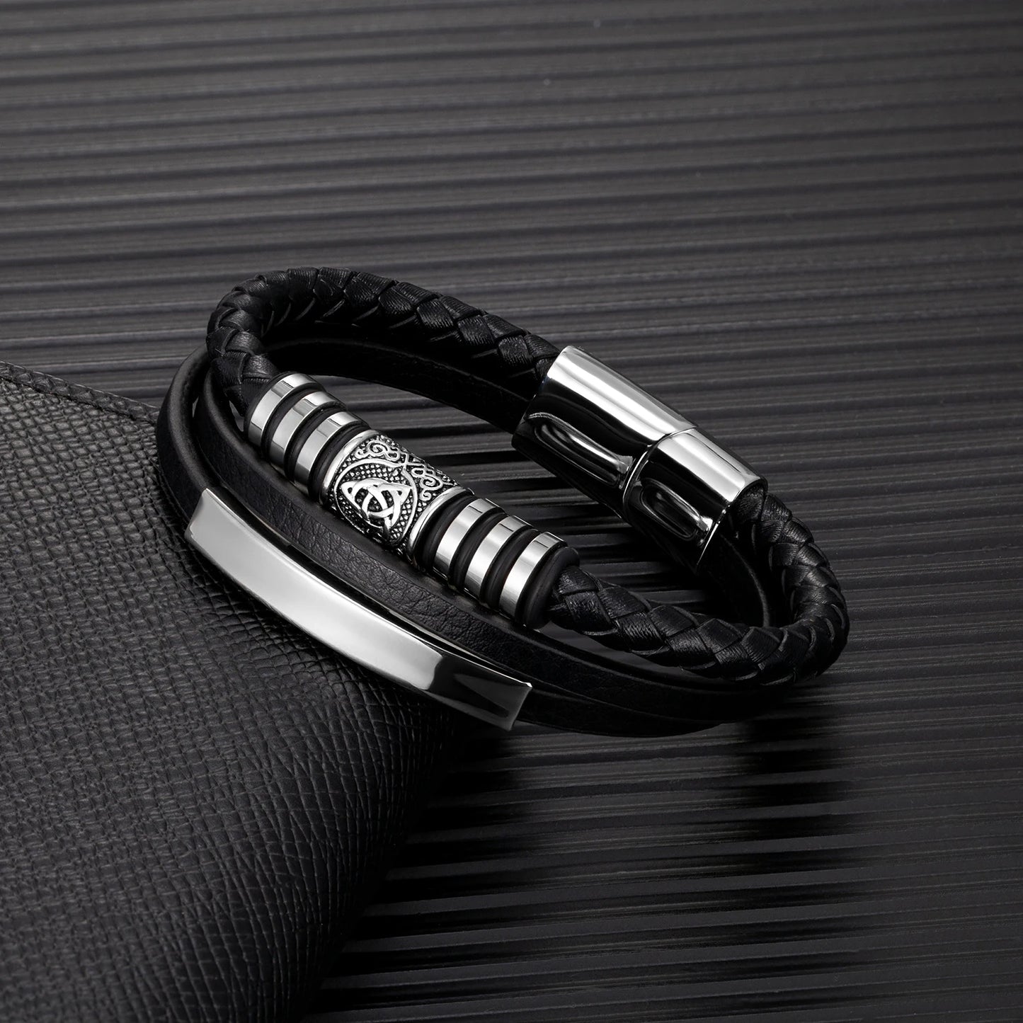 Pulseiras estilo punk viking em pele genuína entrançada