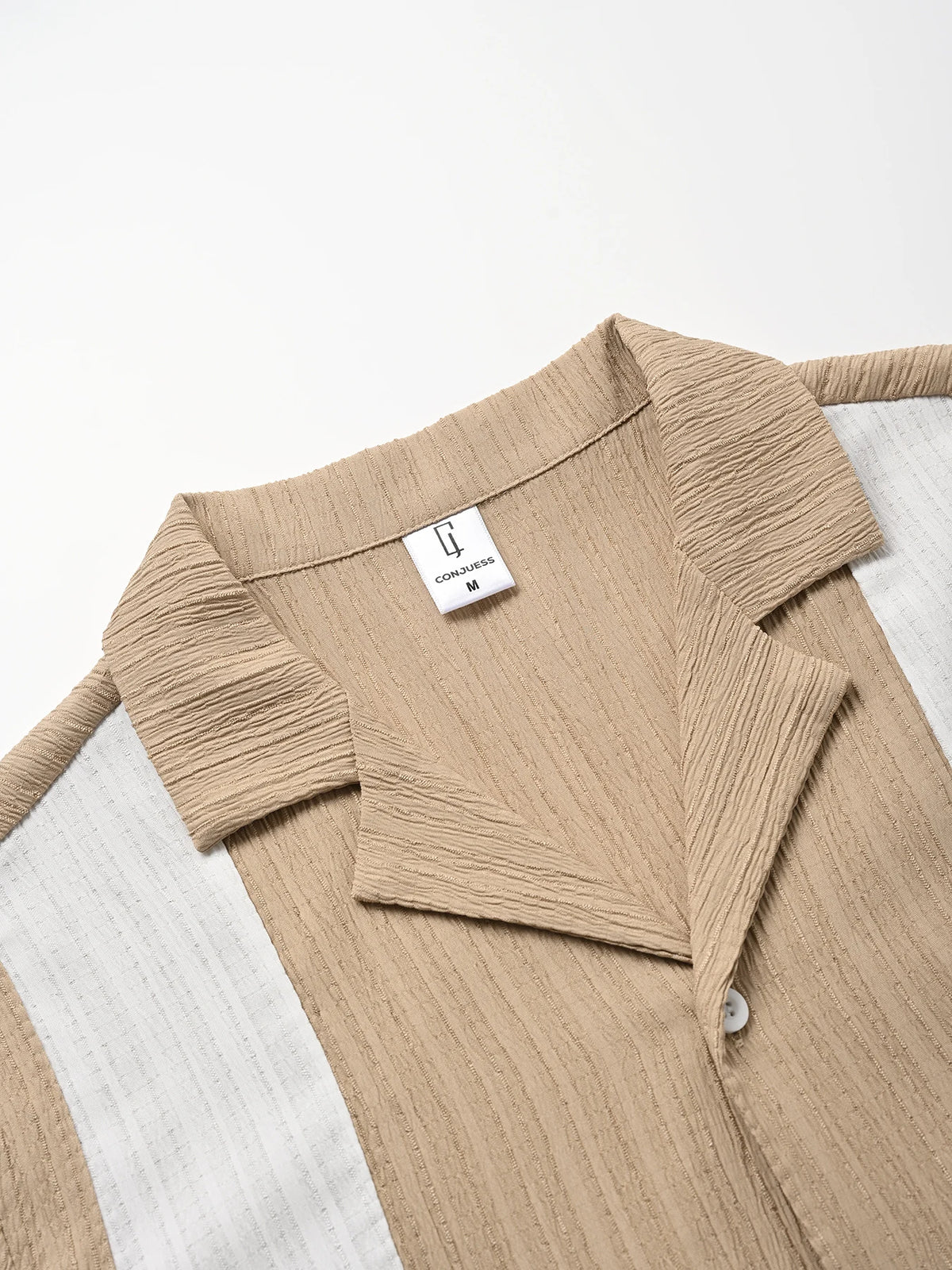 Conjunto Masculino com Camisa Listrada e Calças