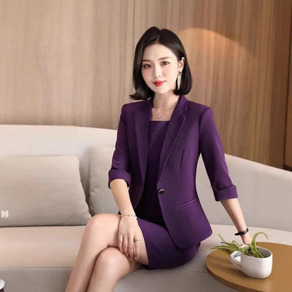 Conjunto elegante para ocasiões profissionais.
