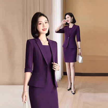 Conjunto elegante para ocasiões profissionais.