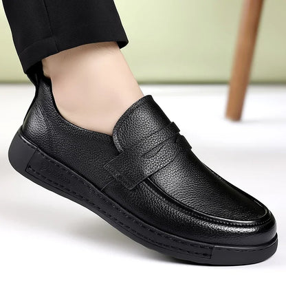 Sapatos de couro mocassins elegantes