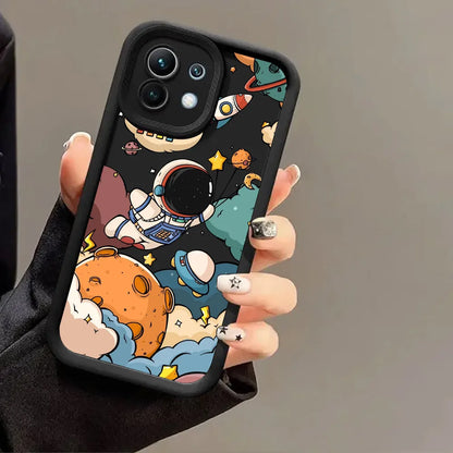Capa de Silicone Fofa de Astronauta para Xiaomi, POCO e Redmi – Proteção e Estilo