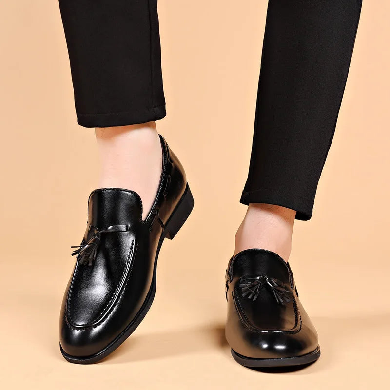 Sapatos sociais de couro