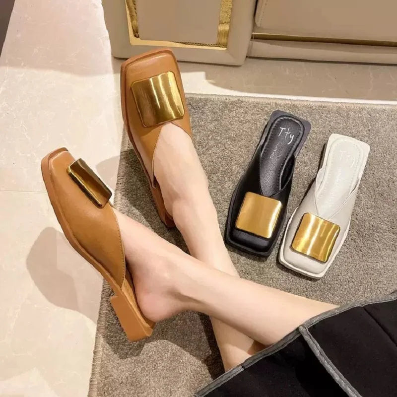 Chinelo Baotou Feminino Verão Retrô com Fivela de Metal