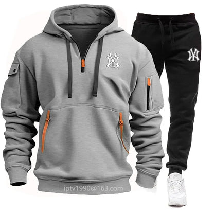 Conjunto Masculino de Moletom com Capuz e Calças