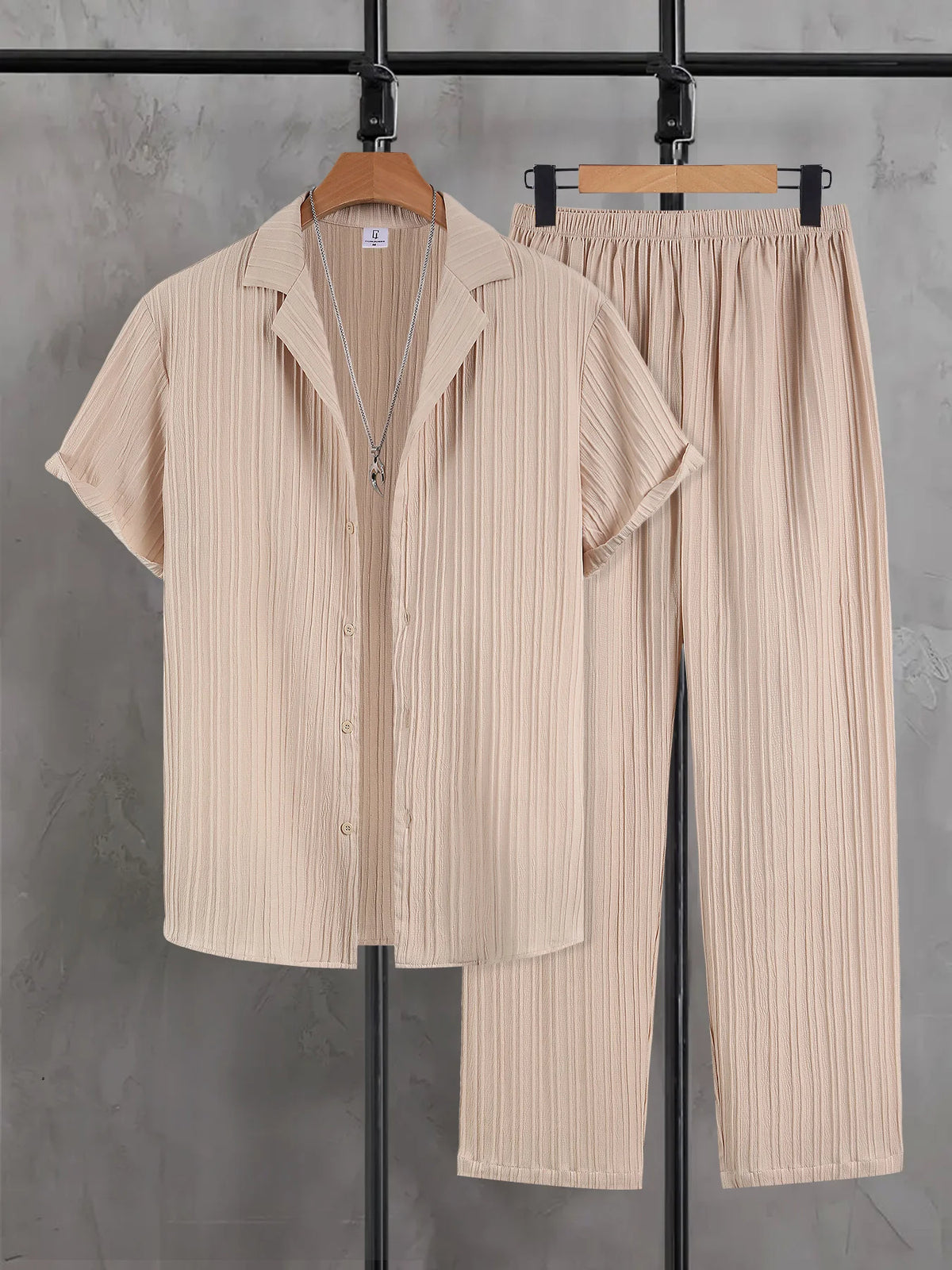 Conjunto Masculino de 2 Peças com Camisa de Manga Curta e Calça